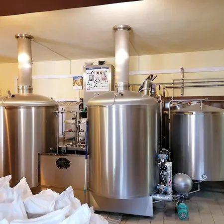 Guest house Eska S Pivovarem Mj 3*