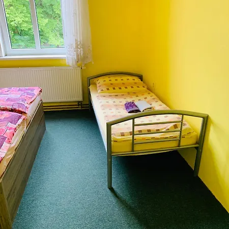 Eska S Pivovarem Mj Guest house Jince