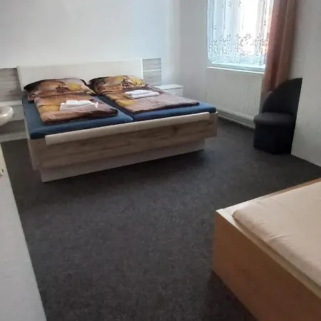 Pensjonat Eska S Pivovarem Mj